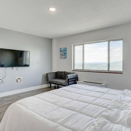 Newly Renovated 1 Bedroom Apartment Near Downtown 개즈던 외부 사진